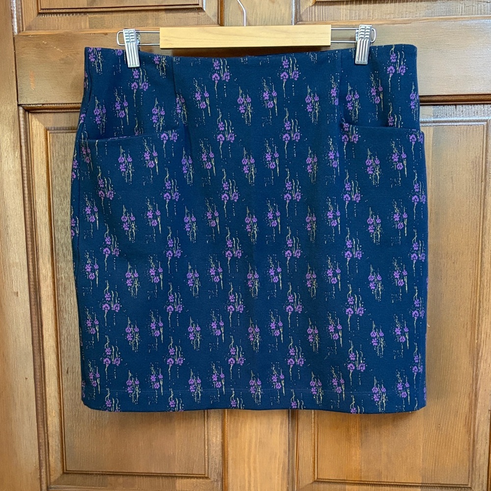 Fat Face Floral Patterned Navy and Purple Mini Skirt Size 12